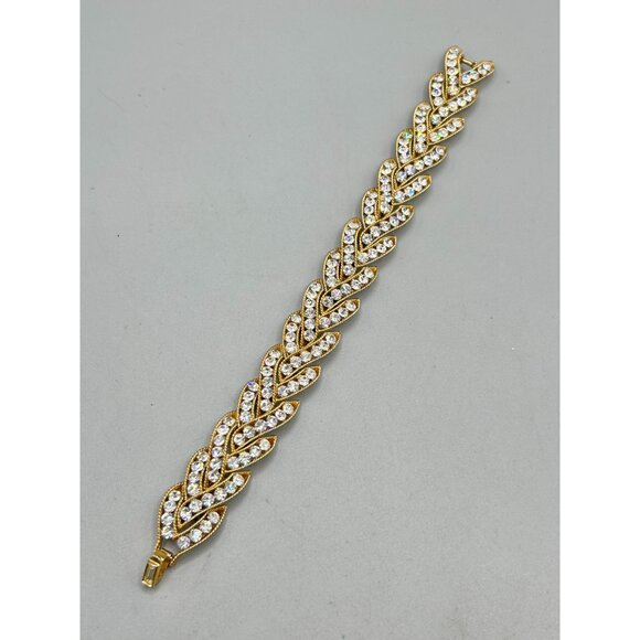 Vintage Signed Trifari Gold Tone Braided Bracelet with Clear Rhinestones - Picture 4 of 8